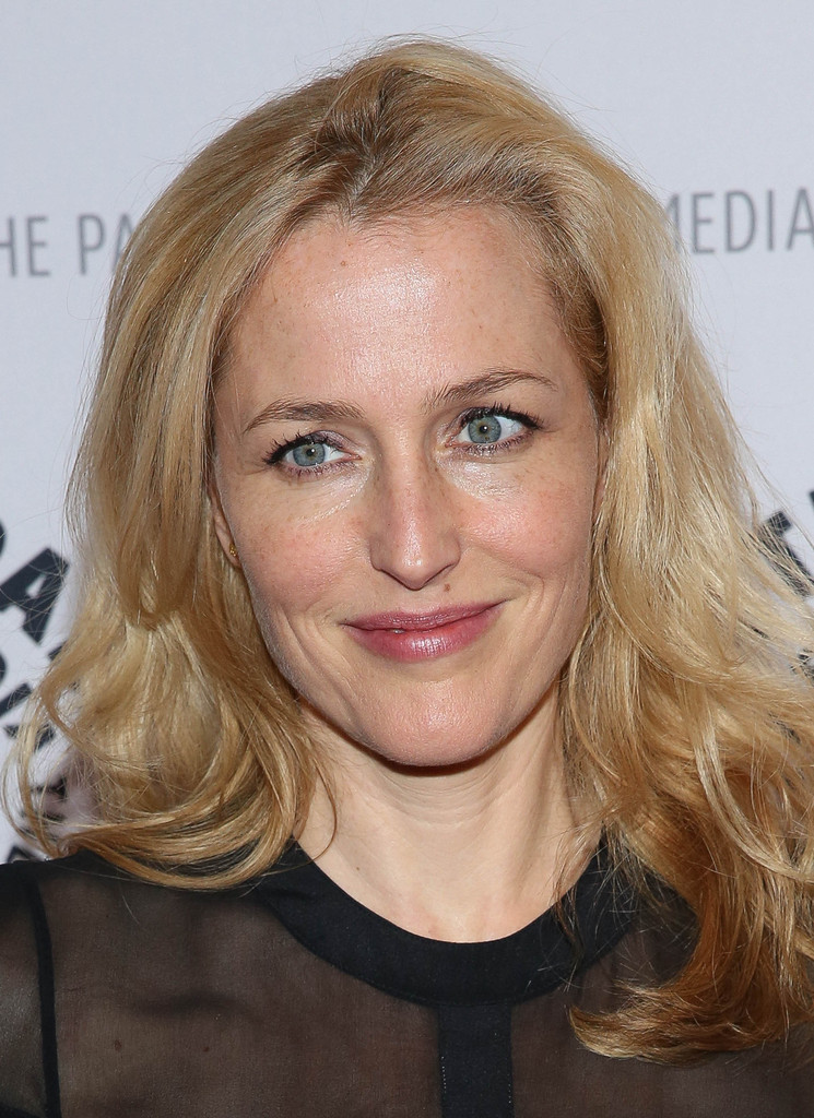 Gillian Anderson 1022